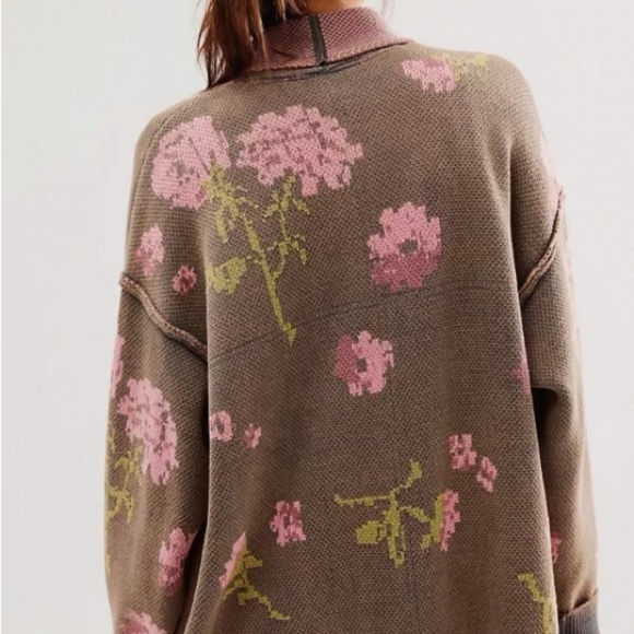 Chamomile Pattern Cardi - Picture 2 of 7